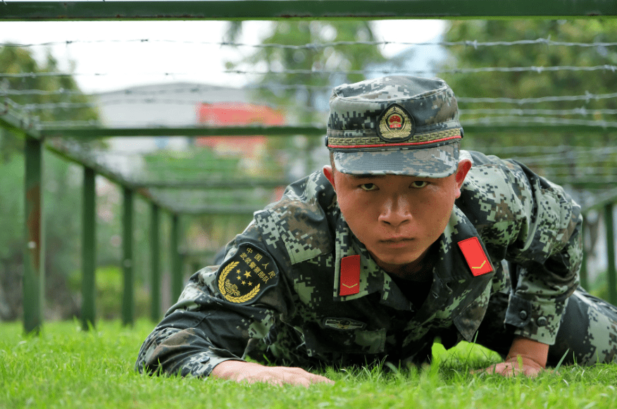 入伍前後對比肇慶這些武警新兵太帥了67