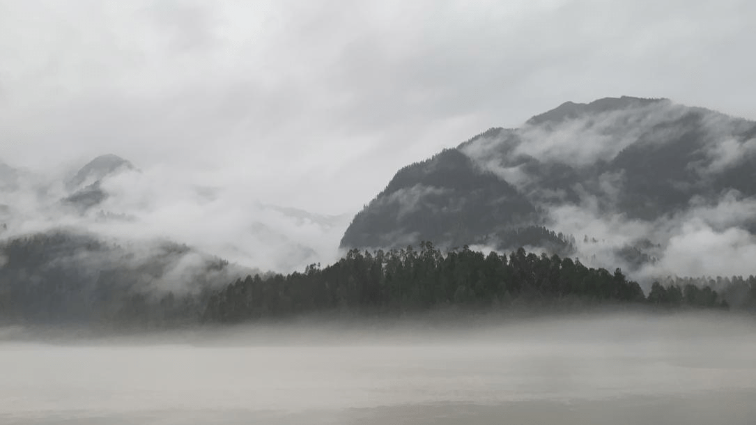 旅游村|【石榴花开 籽籽同心】西藏林芝巴卡村：白云深处的世外桃源