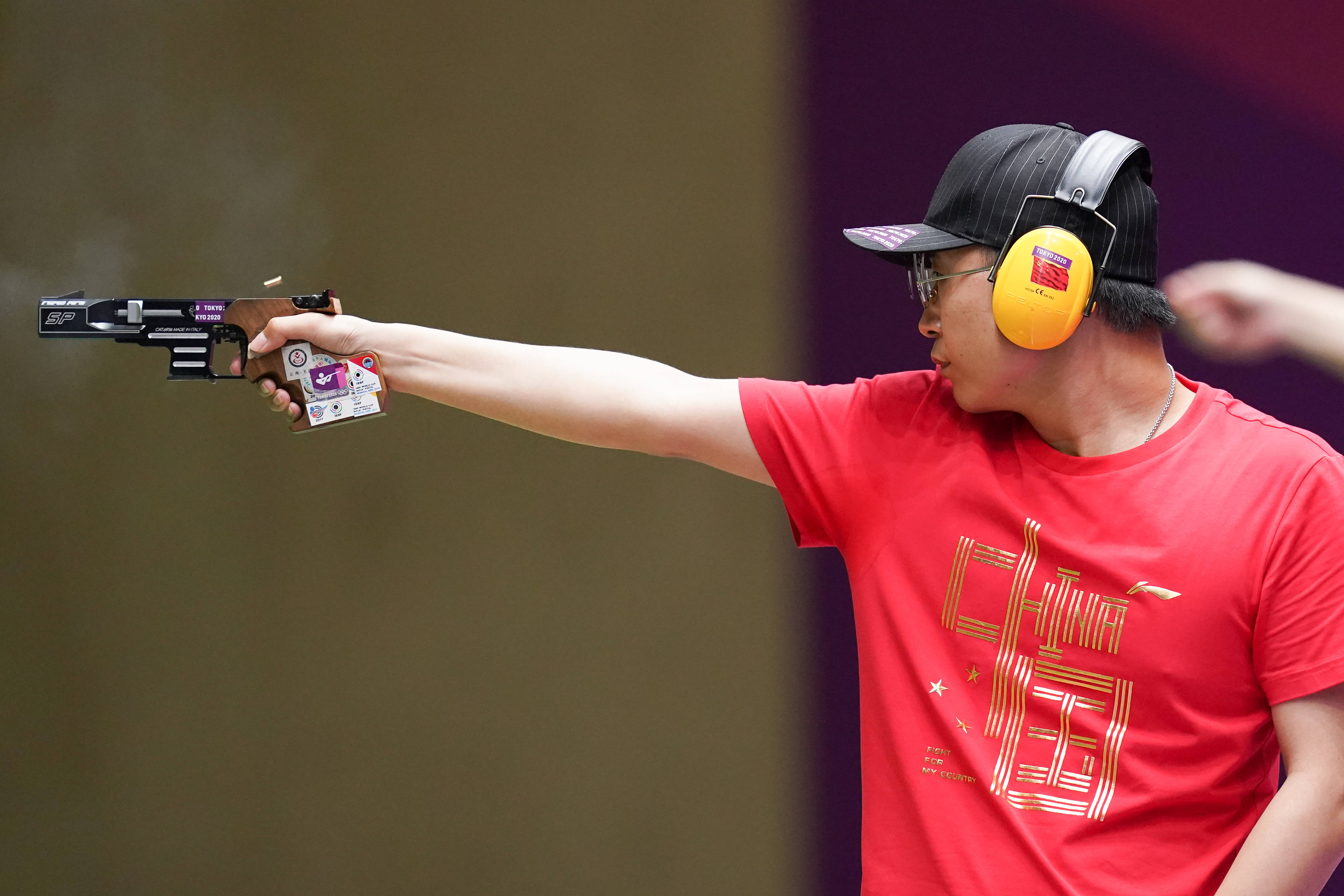 射擊——男子25米手槍速射決賽:中國選手李越宏獲得銅牌_新華社