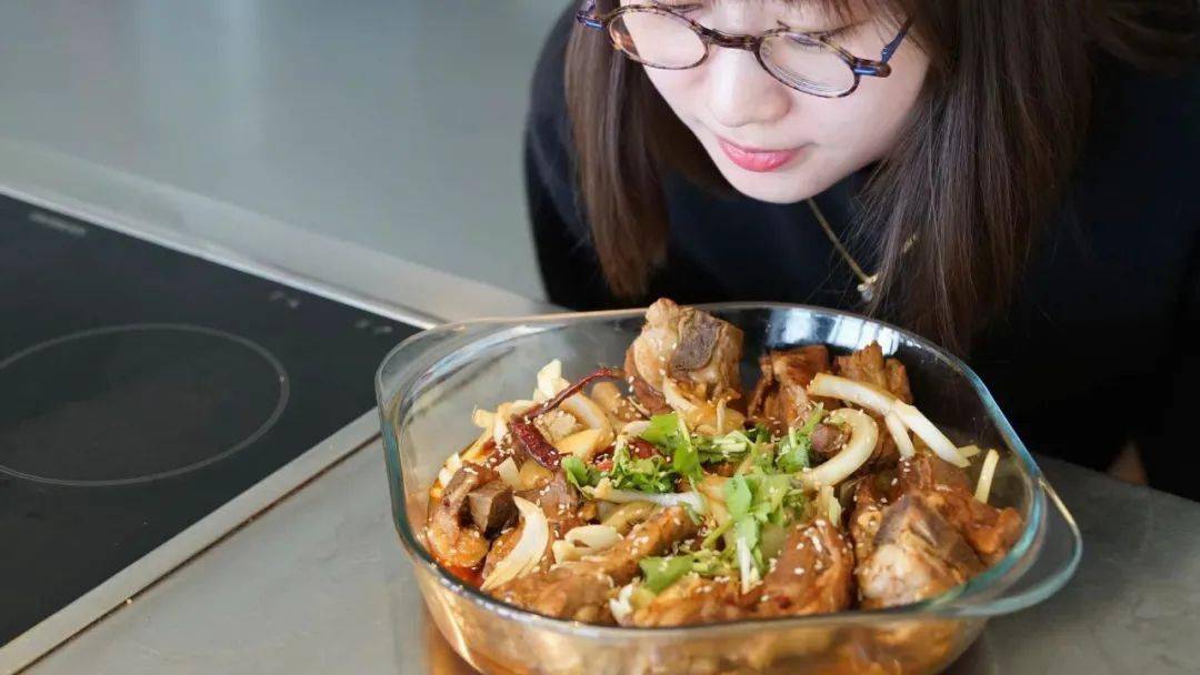 中国女孩用美食成为民间交流大使2021 79 summer今天我们巴黎探厨的