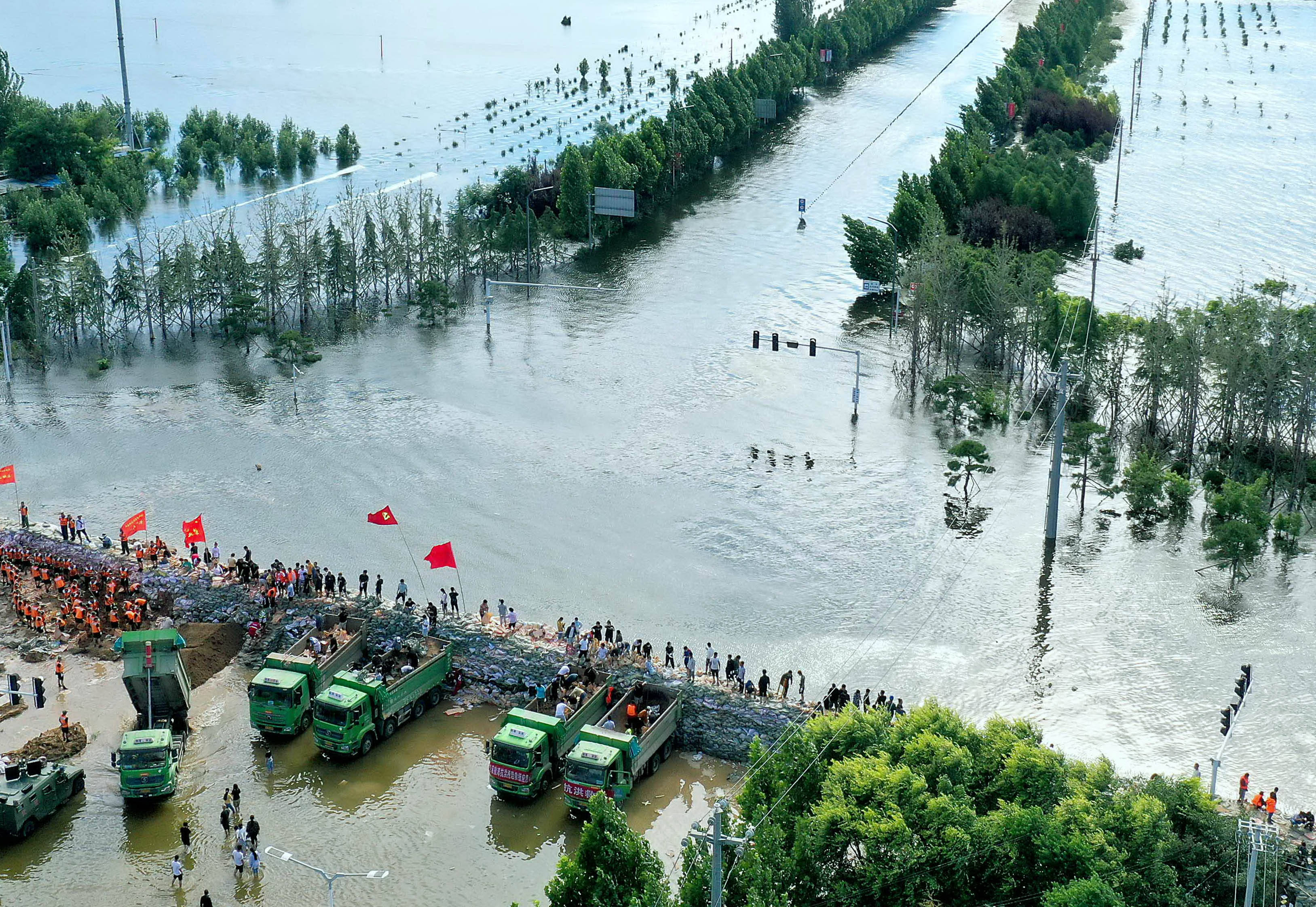 信阳洪涝灾害图片