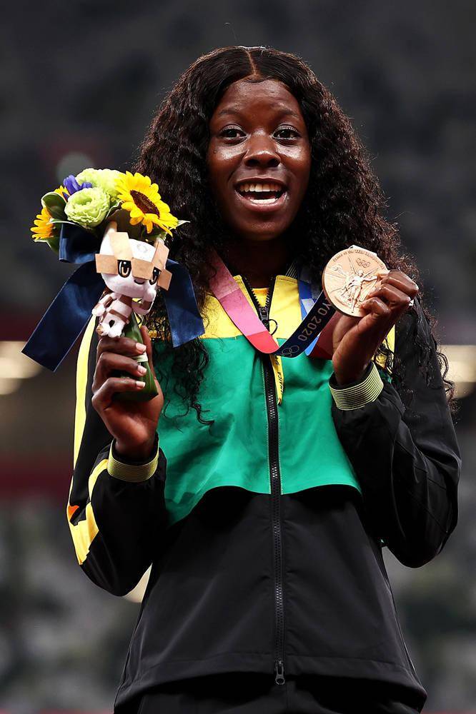 牙买加选手玩脱了!百米铜牌得主200米预赛冲刺减速遭淘汰_博尔特