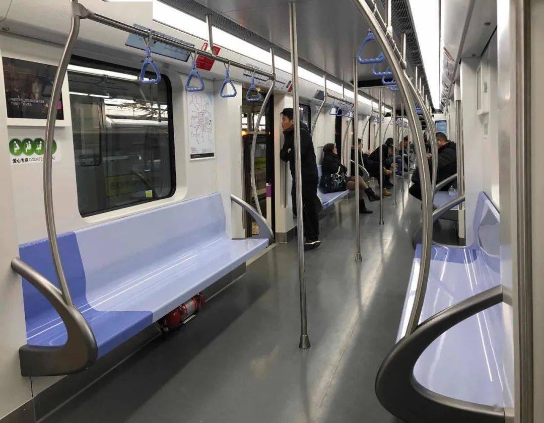 蜜桃粉,马卡龙蓝……你每天坐的上海地铁座椅,竟有这么多色号_颜色
