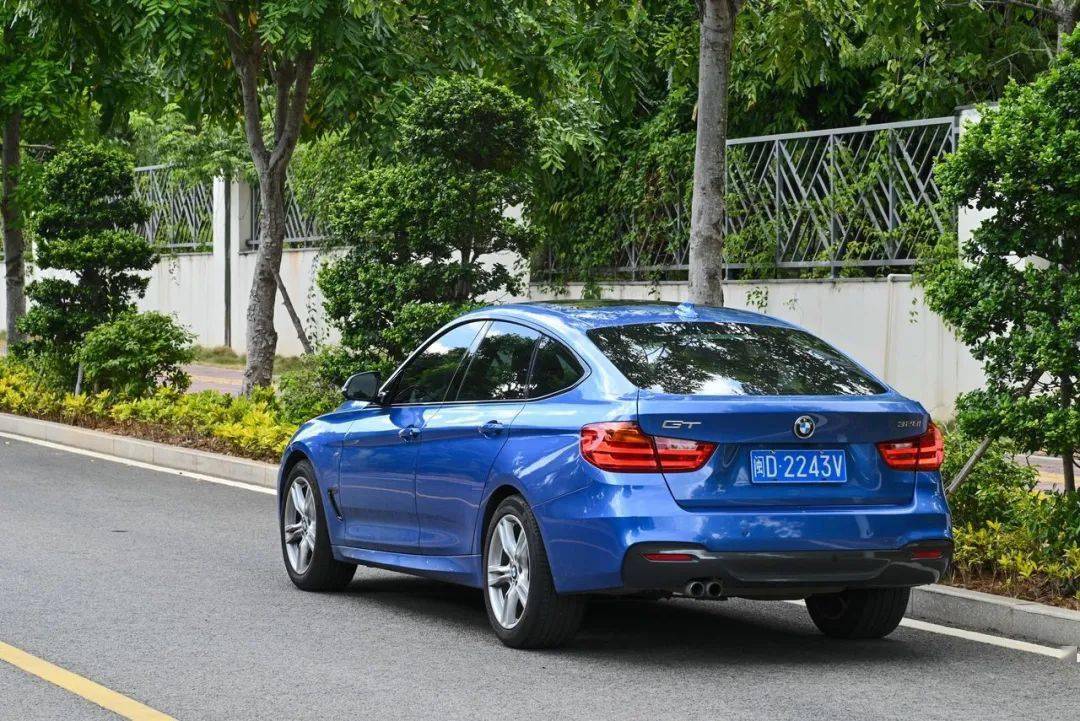 路试笔记23万圆梦宝马gt328i前任戴垫崭崭新