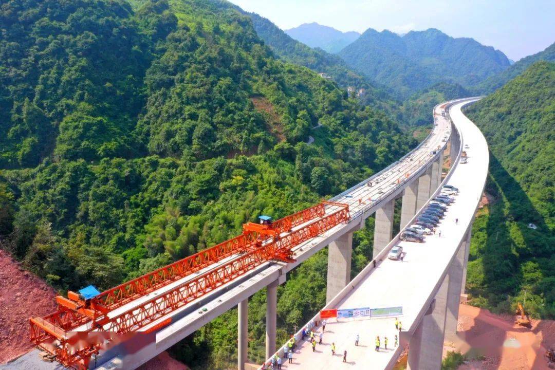 来看看贺巴高速金秀段通车没