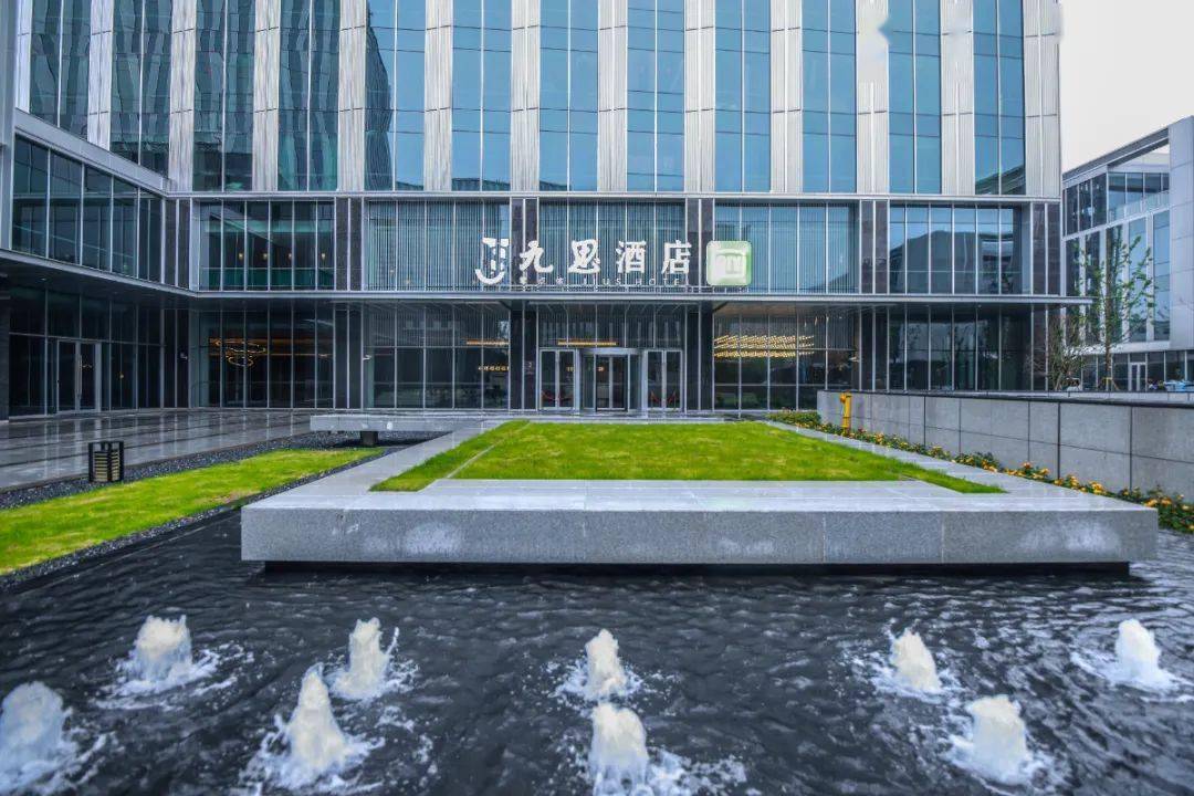 vr体感游戏机,小米智能家居,人脸识别入住…这家酒店的炫酷科技超时髦