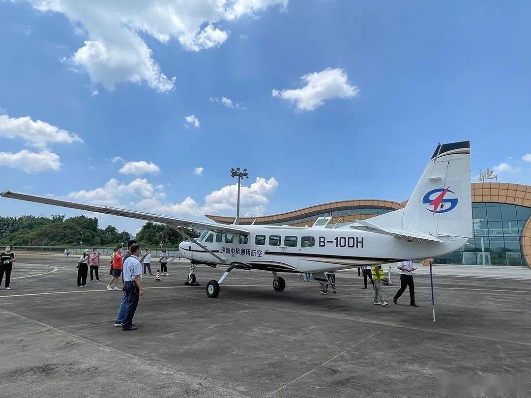 梧州又一条机场航线开通航程1小时40分钟票价300元