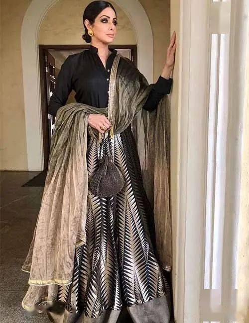 爱好者|「披帛」怎么围才好看？来看百变「披巾」的异域联动