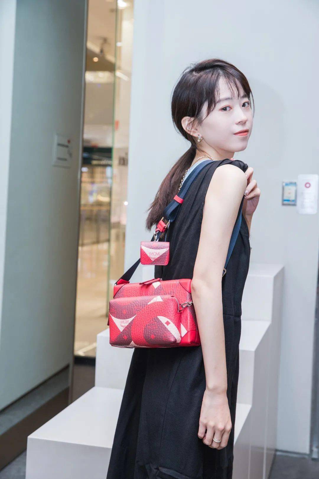 产品|成都人冲冲冲！5折雅诗兰黛，100+购女装！乐天8周年宠粉来啦！