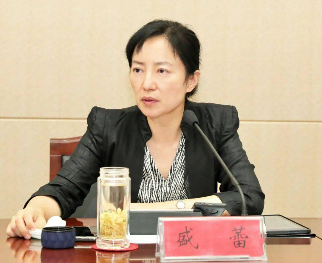 以更坚决更果断更过硬更科学精准措施全面加固疫情防控防线