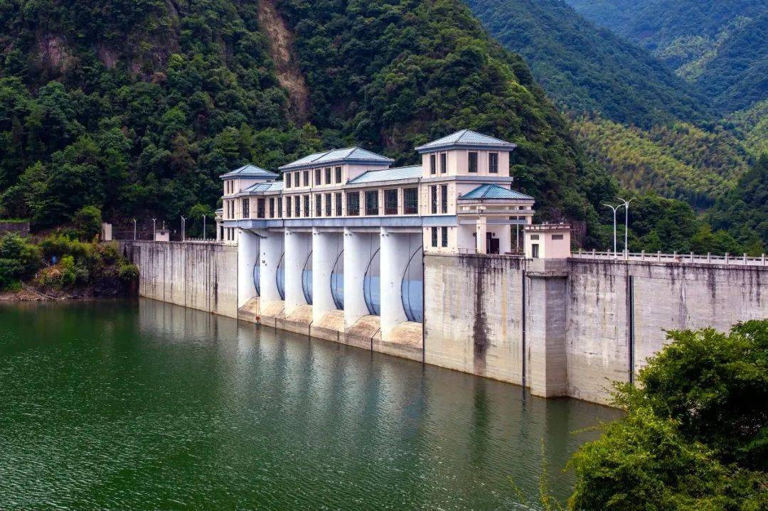 暑期社会实践 | 人文学院 "绍兴河湖志"实勘活动_水库