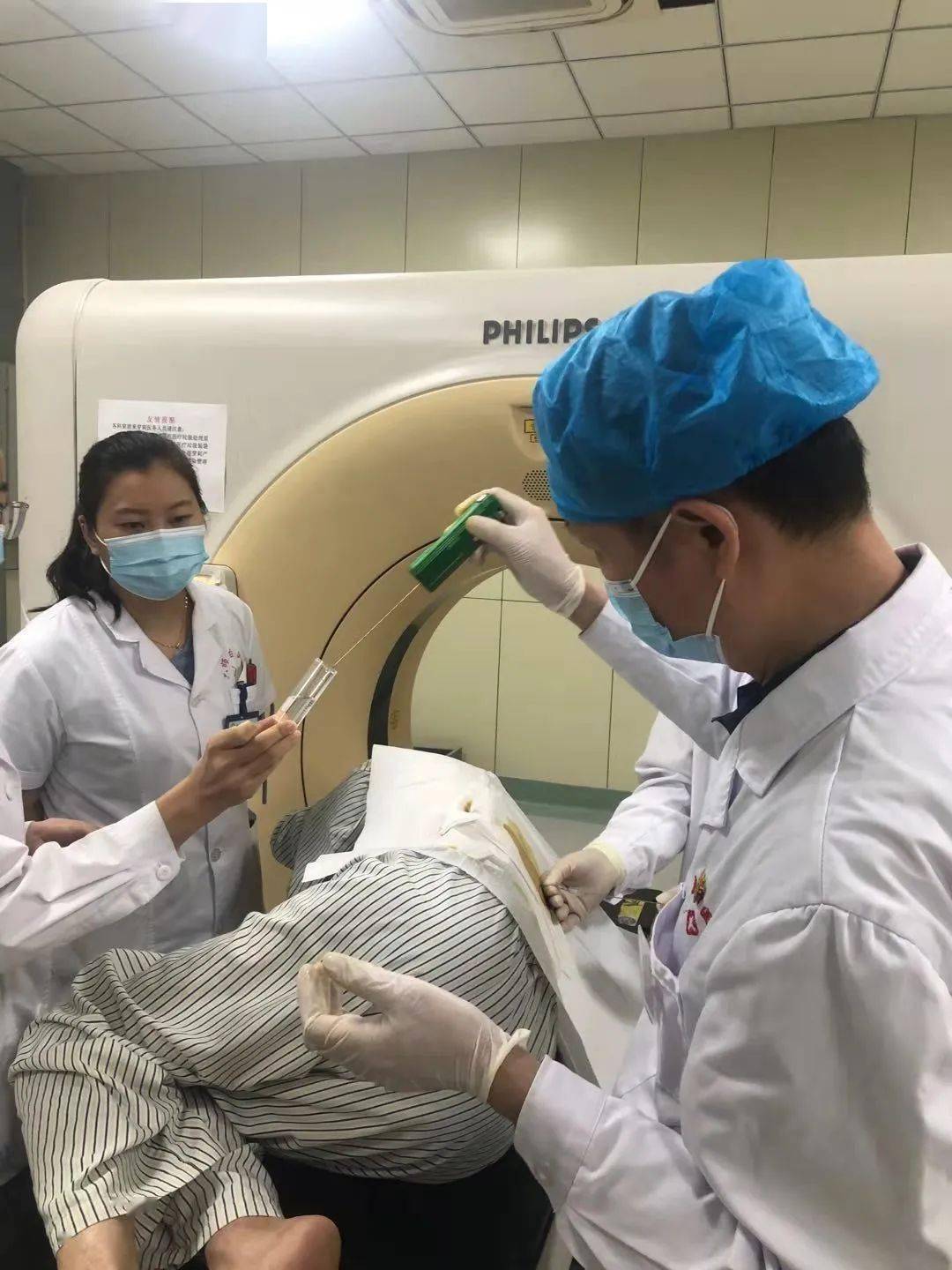 【医文医话】朱玉龙:患侧卧位经皮肺穿刺 提高危重患者活检安全性