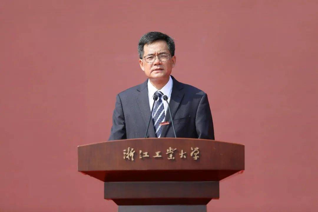 关于开展2021级研究生新生开学典礼发言代表选拔活动通知