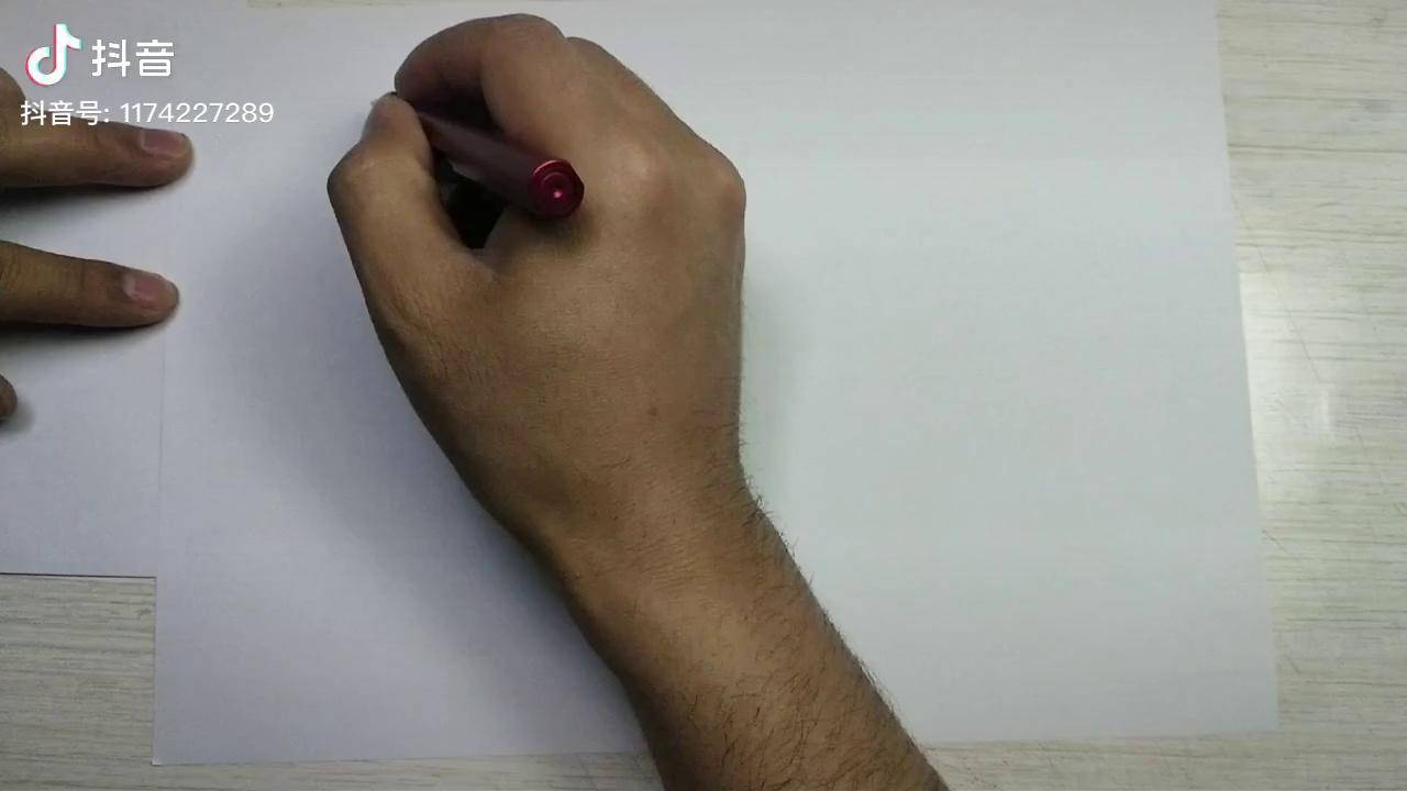 刘亚楠创意立体画签名看着怎么像铁皮字