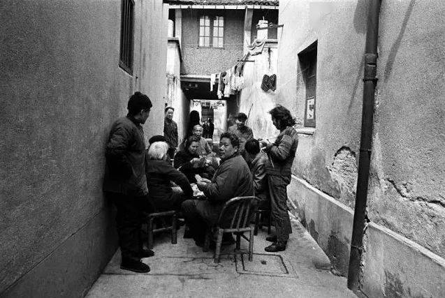 闲趣时光:上海搓麻将的社交文化