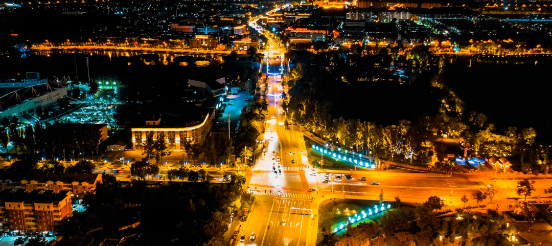 延庆夜景绚丽 流光溢彩扮靓最美冬奥城