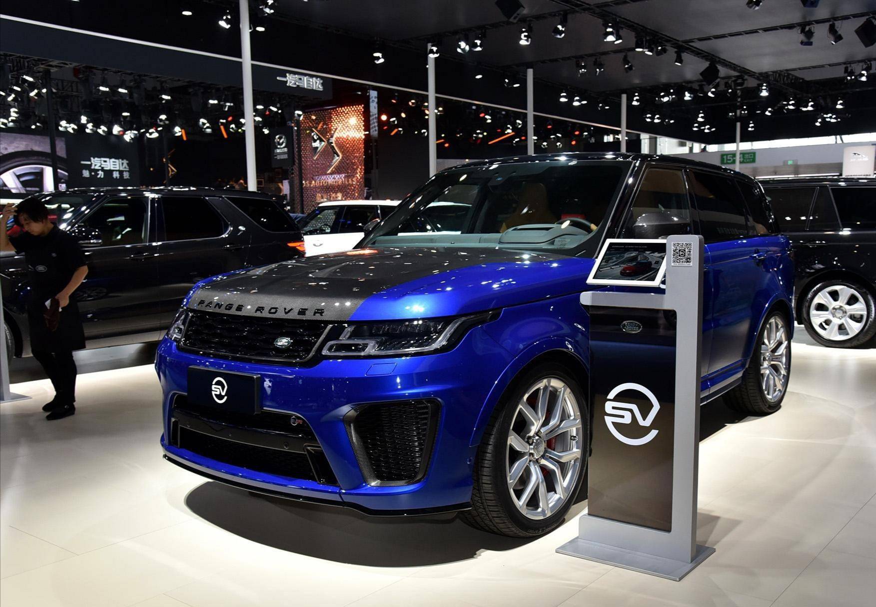 双色车身外观更华丽!空间看齐陆巡lc,加速媲美卡宴,真霸气