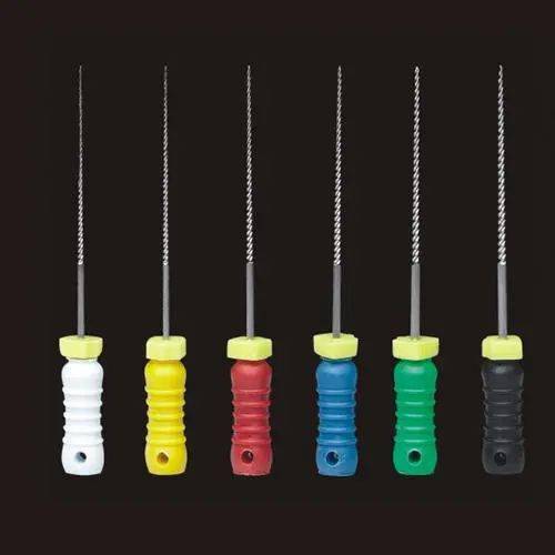 现在机扩和热牙胶充填逐渐成为主流 手扩仍运用于于大部分基层 但上机