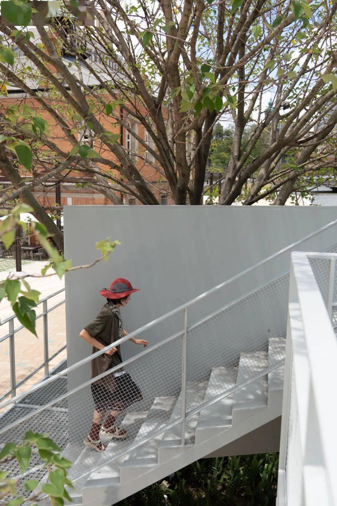 什么|6位时尚达人诠释,女生如何快速上手玩转 Urban Outdoor 风格