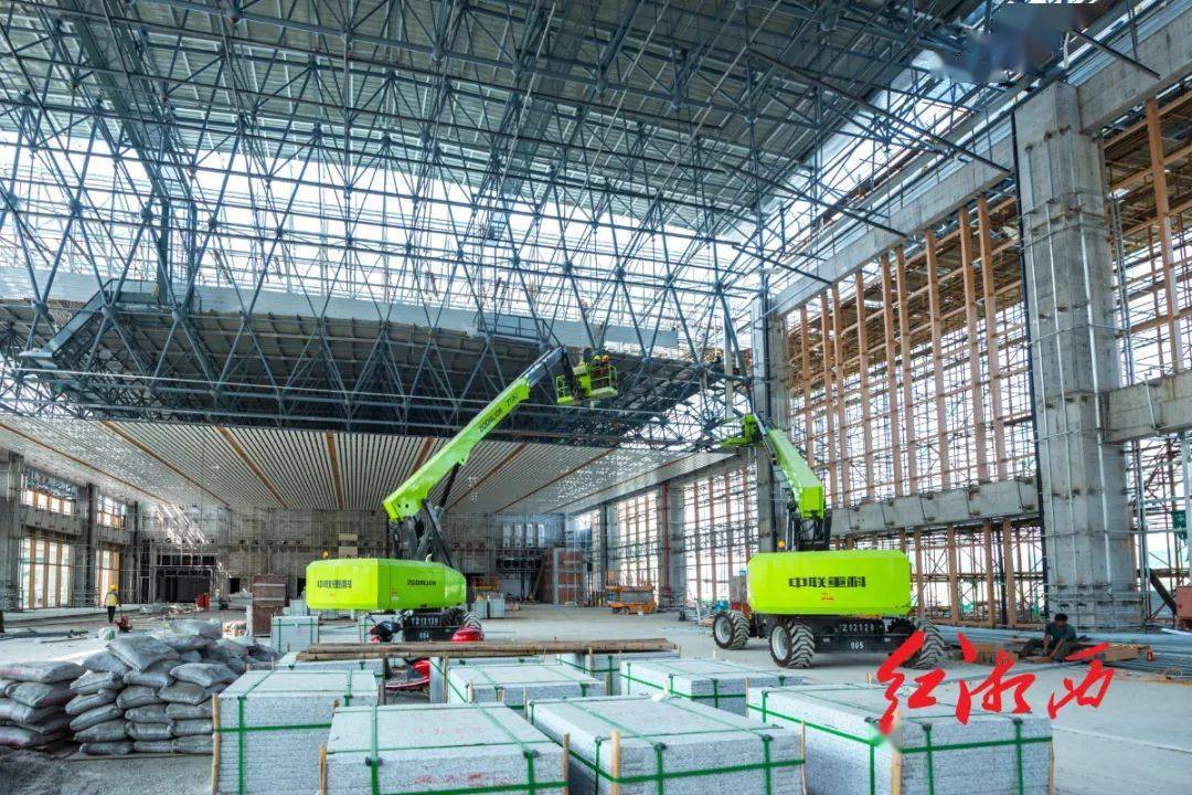 永顺高铁站建设忙