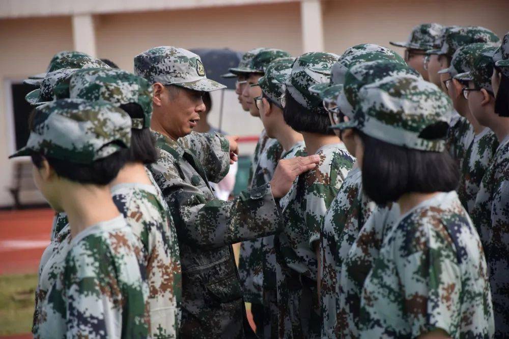 五星三名实践育人开学第一课鼓山中学2021级高一军训拉开序幕