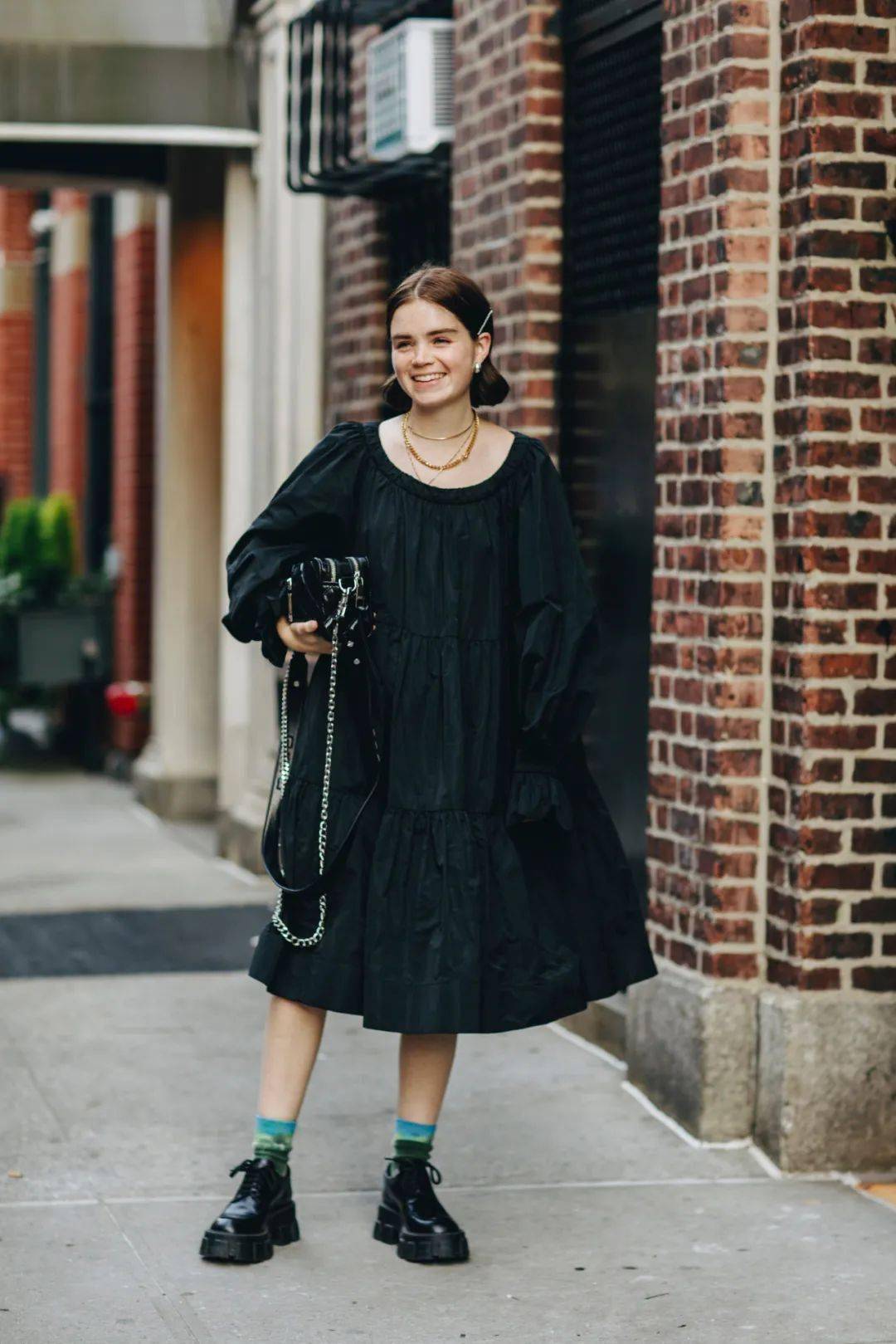 设计|一条娃娃裙，让女明星撞衫率显著提升！