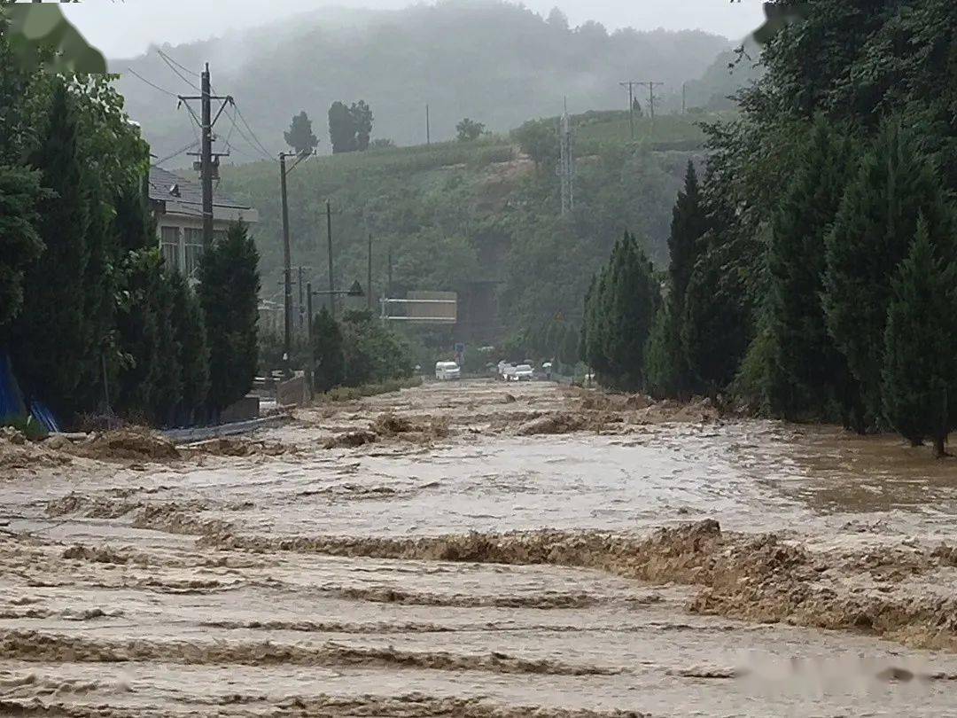 大暴雨来袭!安康多处路段被毁,交通中断!_石泉县