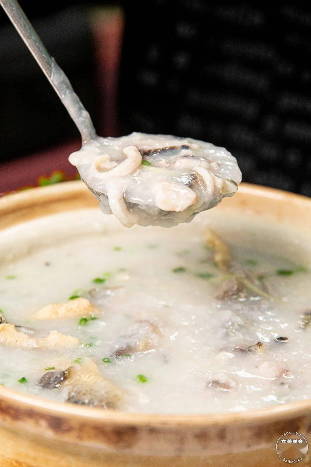 本地佬追着吃的「莞味·粥铺」,熬煮成粒钟,搅足上百下……_鲫鱼