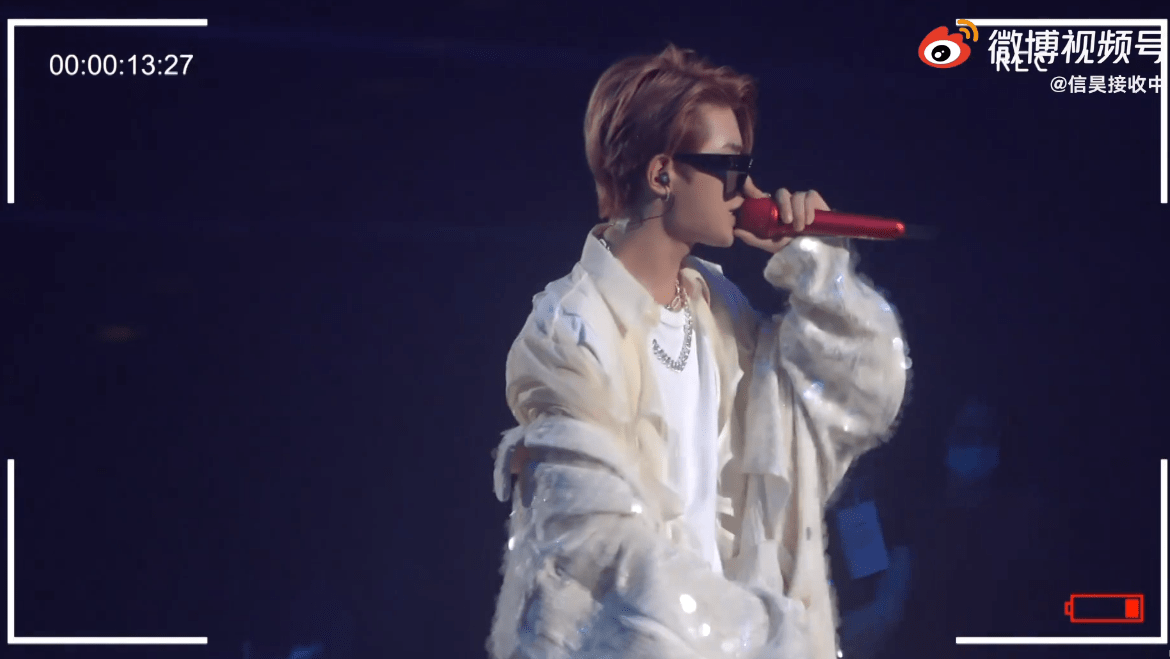 App|黄明昊乐华家族演唱会幕后花絮虽迟但到 舞台King的背后是一遍一遍地抠动作练习