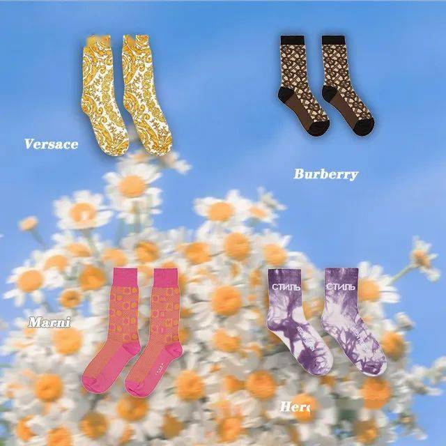 黑色|袜！这就是全身上下一秒变时髦的底色！