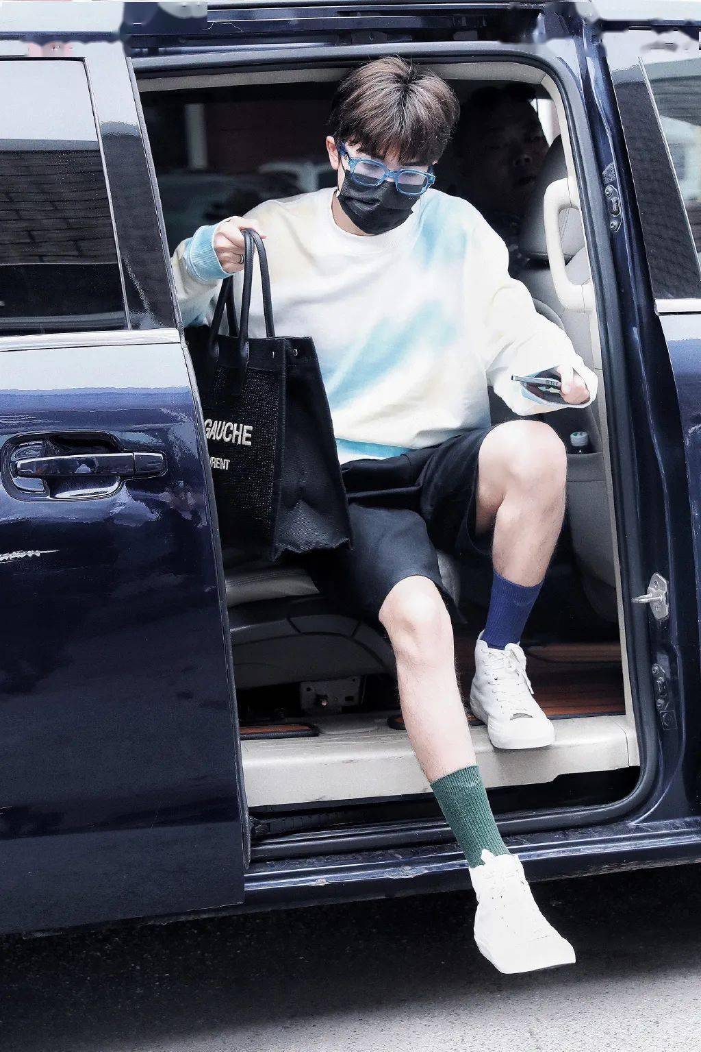 黑色|袜！这就是全身上下一秒变时髦的底色！