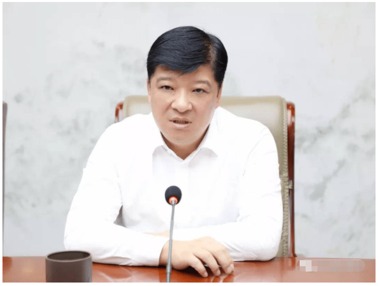 公主岭市委书记李洪亮听取市中心医院异地新建项目设计汇报