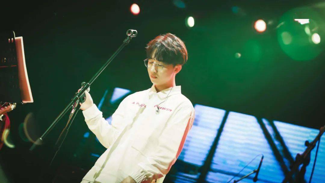 新歌|一周新歌：五月天新歌上线，金曲奖得主韦礼安综艺献唱