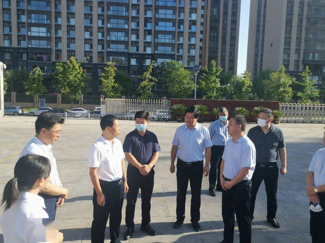 晓京,市教育局局长雷立新等深入临渭区调研指导"双减"和课后服务工作