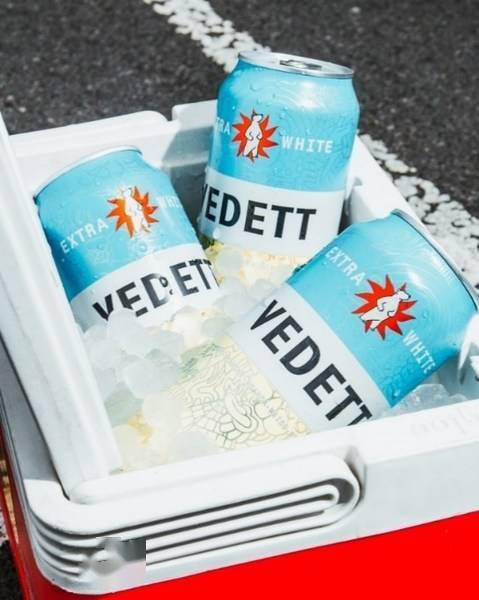 设计|红蓝碰撞 VEDETT罐装白熊玫瑰红啤酒全新上市