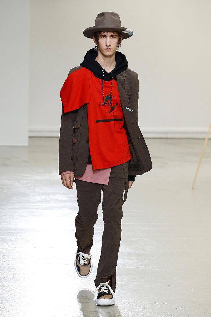 男装|今年的爆款鞋非TA莫属 承包大半个娱乐圈的溶解鞋