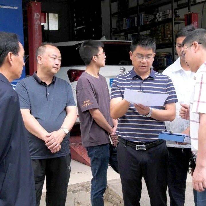 杨绪春到昭鲁河县城段调研河道排污和治理工作_鲁甸