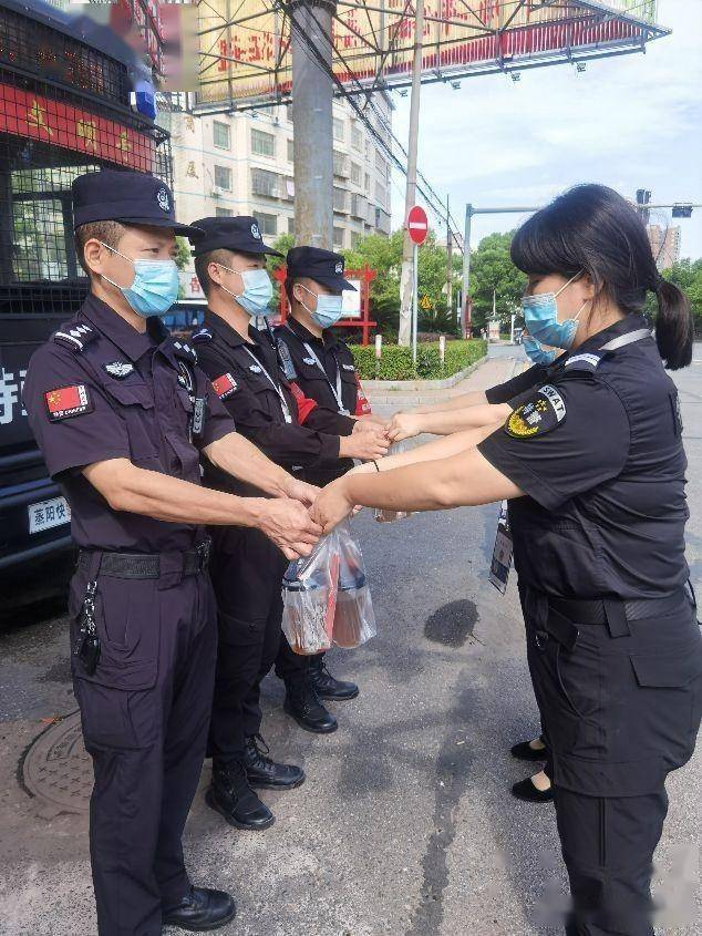 特警夏执勤服图片