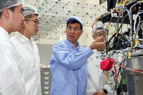 伴星|2021上海最美科技工作者朱振才：“小卫星”创大未来