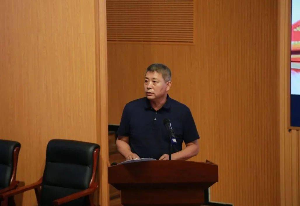 (区教育局副局长隋荣斌部署新学期学校安全工作)会议