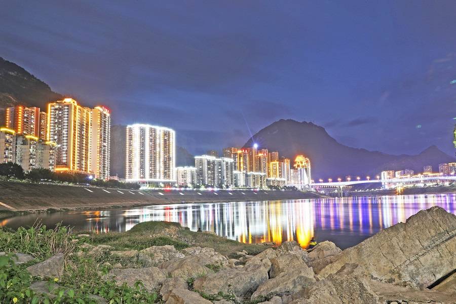 夜景|彭水：一年四季美如画 两江四岸起风景