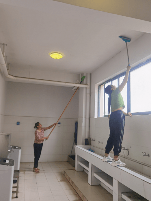 怎么才能让孩子回到学校就等于回到家我校召开新学期宿管办工作会议