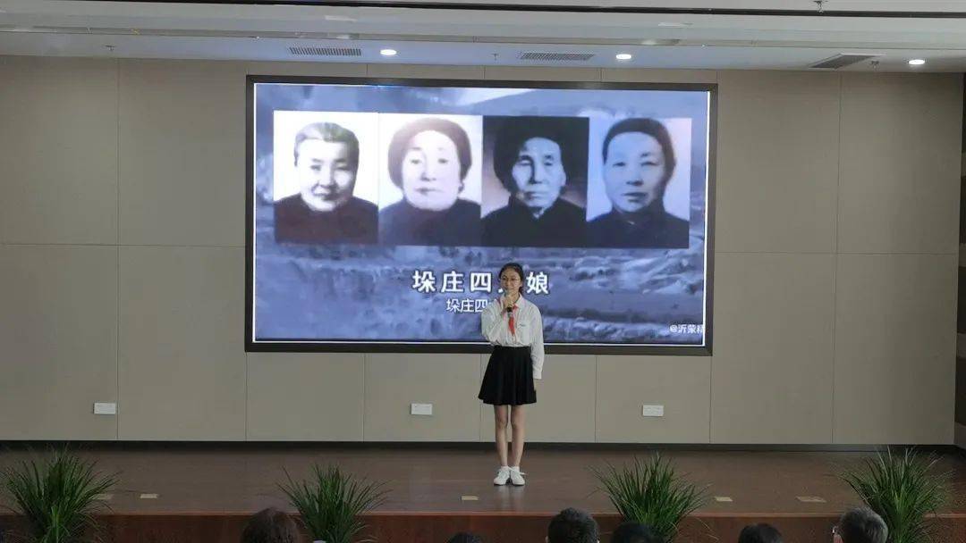小宣讲员们童音坚定,充满激情,讲述了沂蒙六姐妹,燕翼堂,永远的新娘