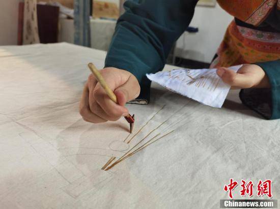 涂伊莎|四川古蔺川南苗族蜡染创作：让传统手艺大放异彩