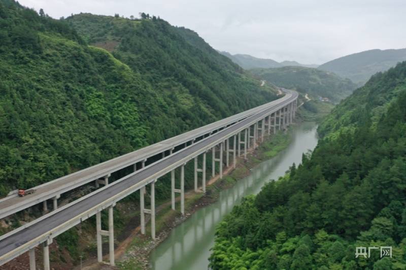贵州铜仁沿印松高速公路进入倒排工期
