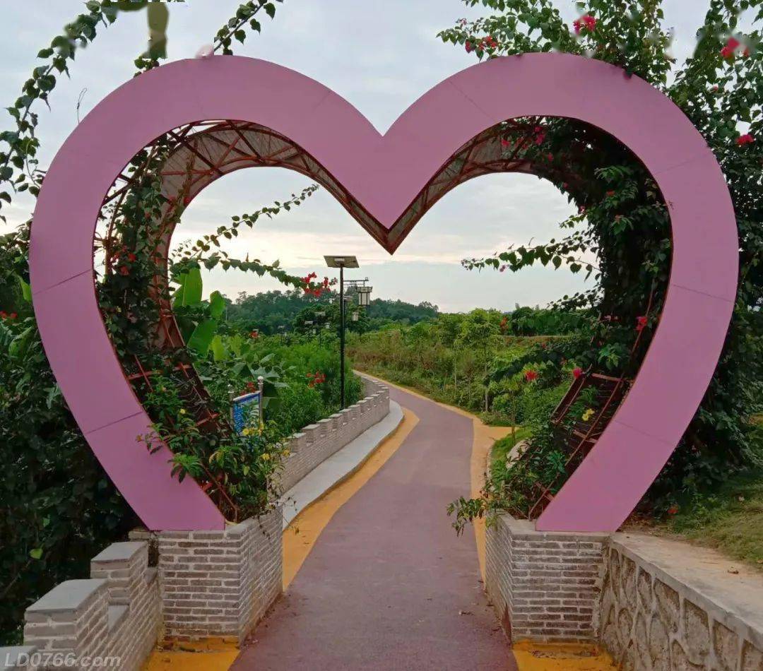 区,亲水园,大水车……乘坐罗定公交10路车可以到黎少镇"横江路口"站