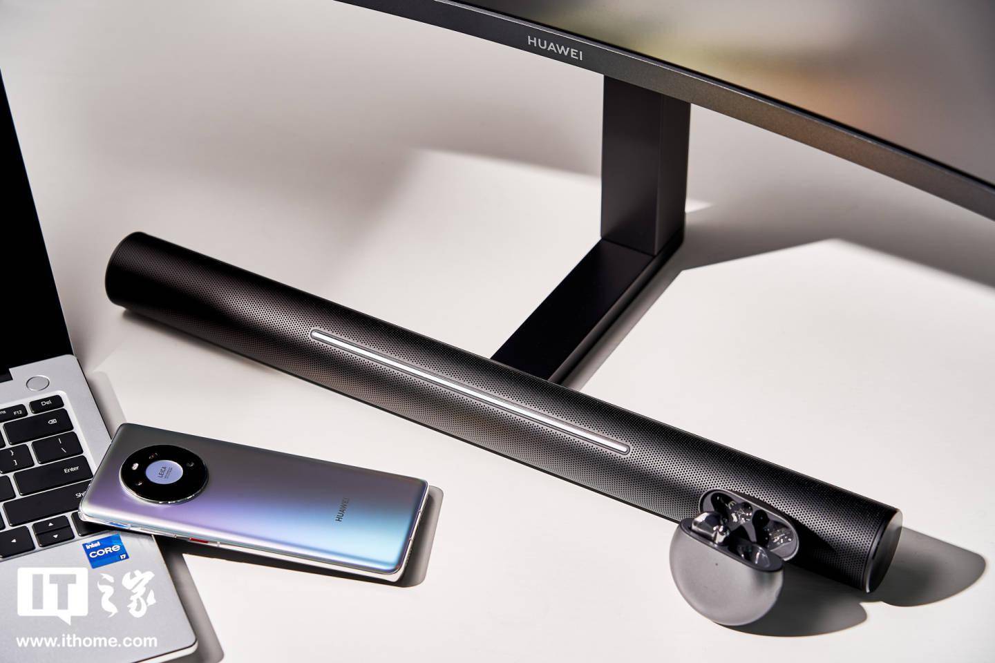 华为mateviewgt曲面显示器图赏1500r大曲率沉浸式游戏体验