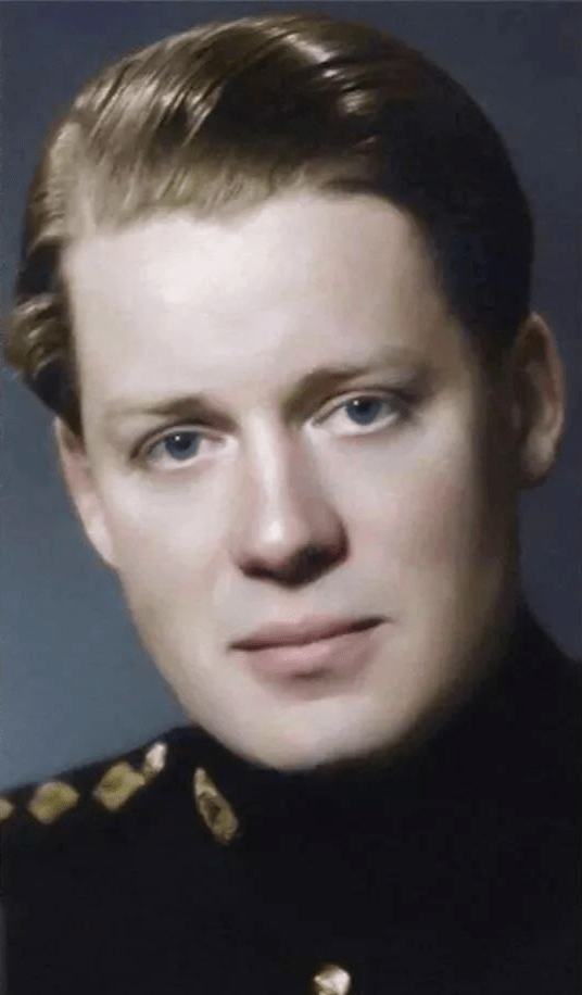 凯蒂的父亲是戴安娜王妃唯一的弟弟——查尔斯·斯宾塞伯爵,有着与