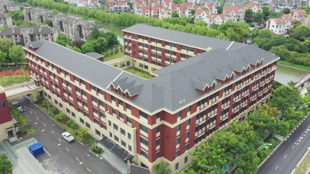 规划36个班占地面积20620㎡美兰湖这所新学校明天起正式启用