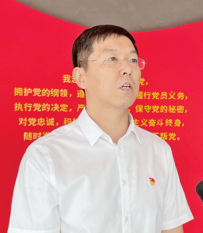 贯彻落实党代会精神访周铁镇镇长汤皓